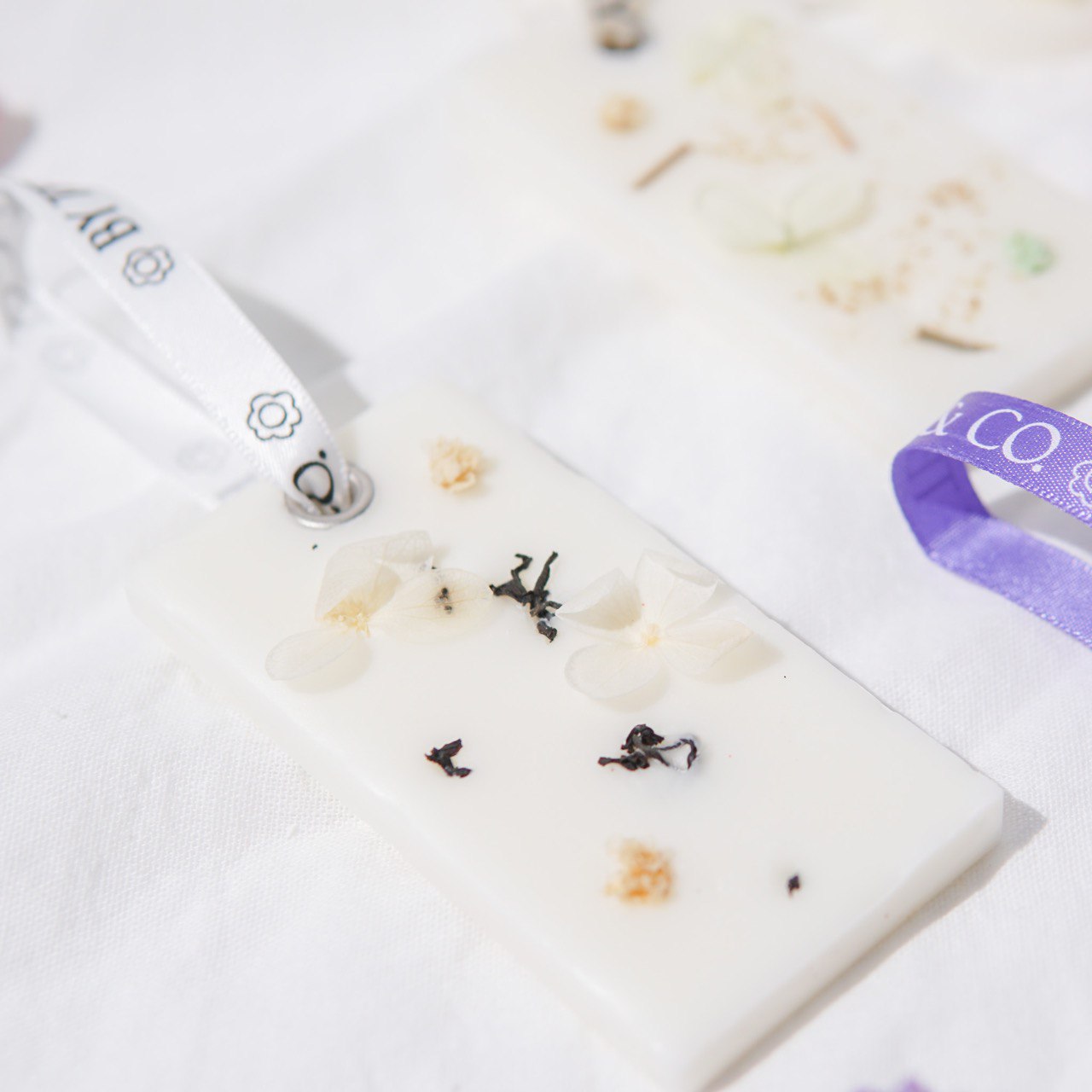 Signature White Tea Scented Soy Tablet