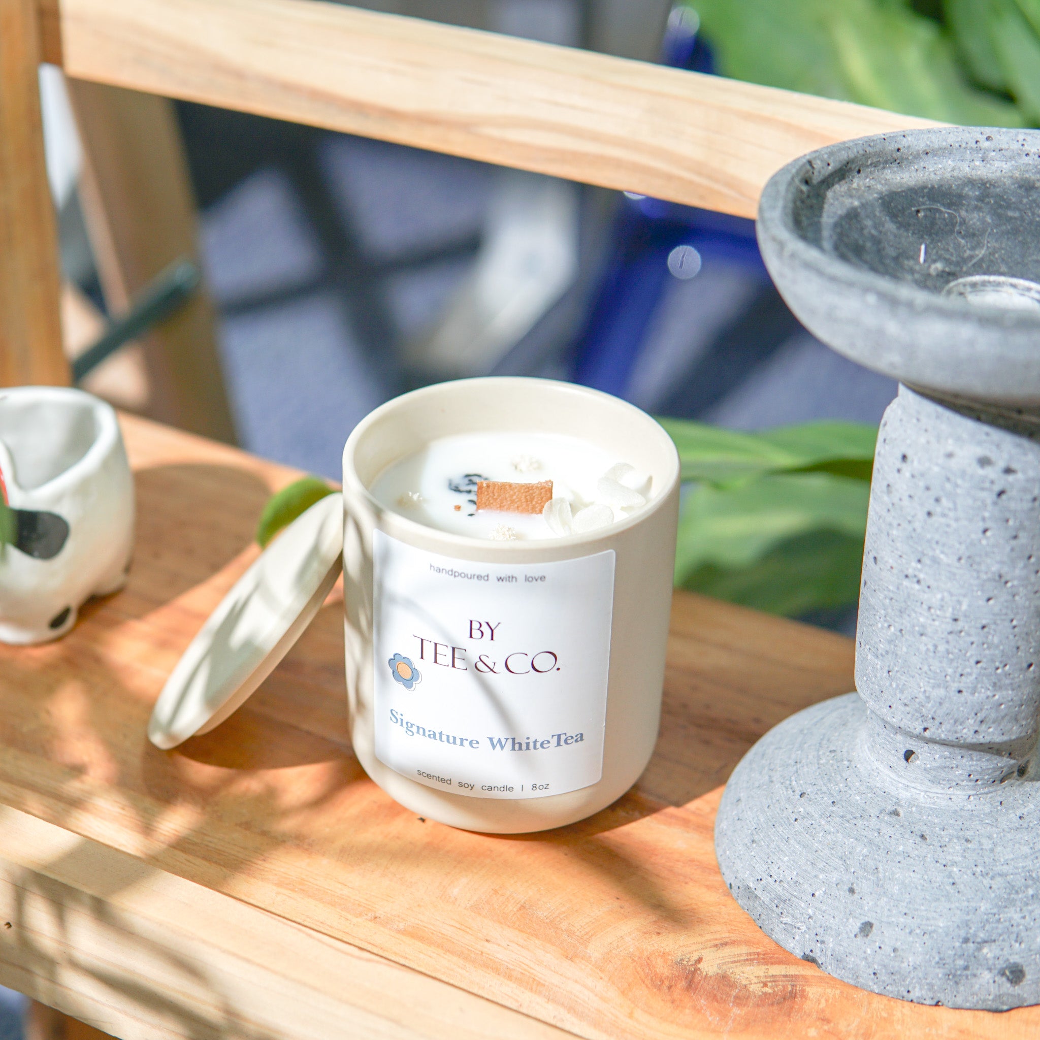 Signature White Tea Candle Ceramic – ByTee&Co Store